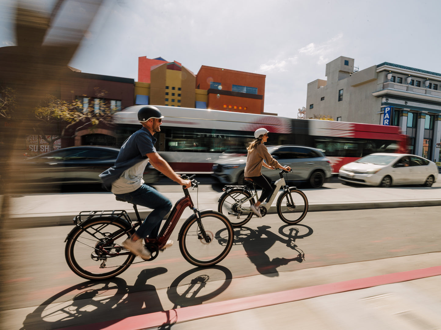 Troxus Trax Plus 500/15 Electric Bikes in Metallic Red and Chalk for Urban Commuting